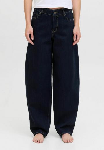 Свободные джинсы
