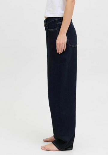 Свободные джинсы