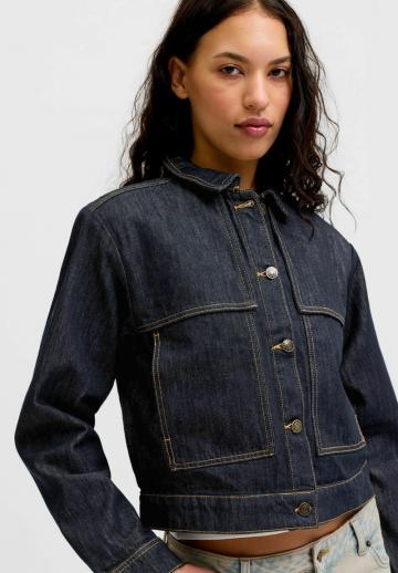 Джинсовая куртка
