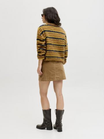 Пуловер в полоску