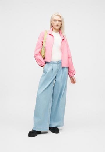 Короткая куртка