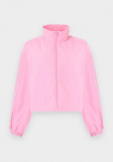 Короткая куртка