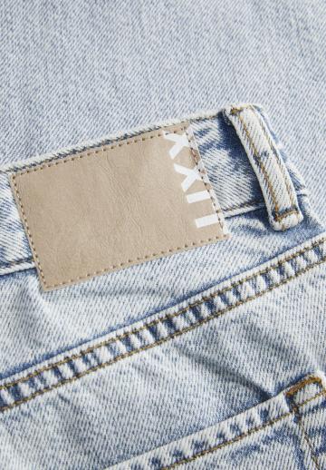 Свободные джинсы