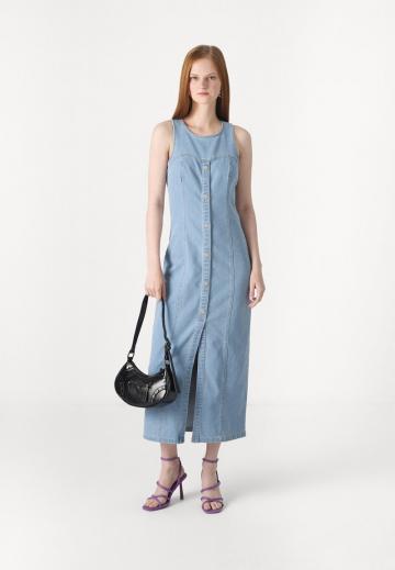 Джинсовый комбинезон