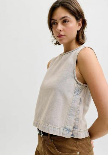 Джинсовая жилетка