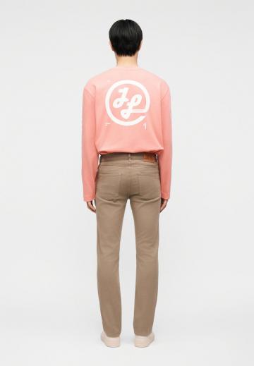 Узкие джинсы