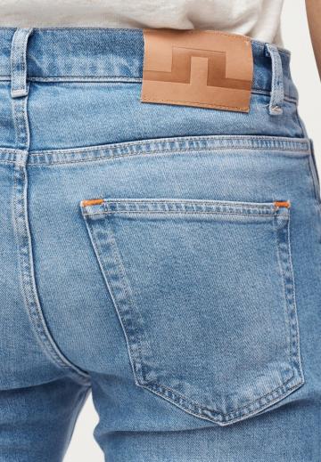 Узкие джинсы