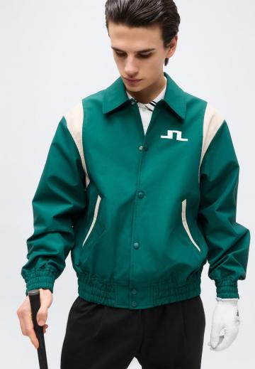 Спортивная куртка