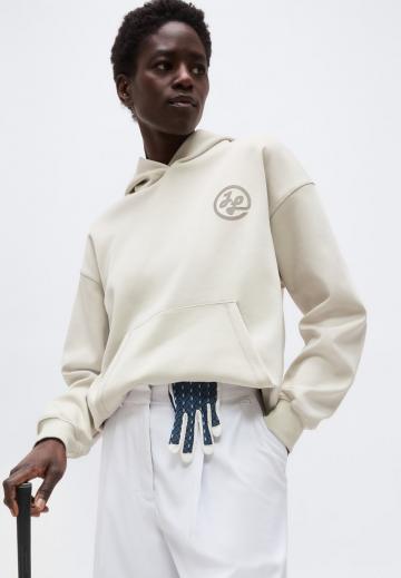 Спортивная толстовка