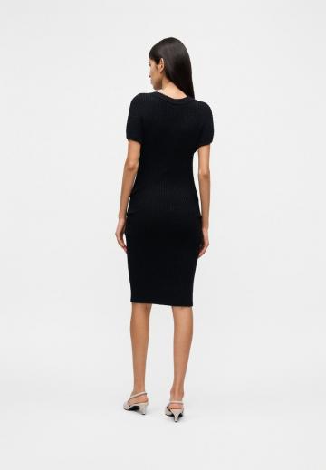 Вязаное платье