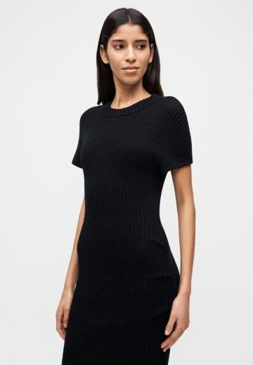 Вязаное платье