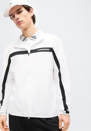 Спортивная куртка