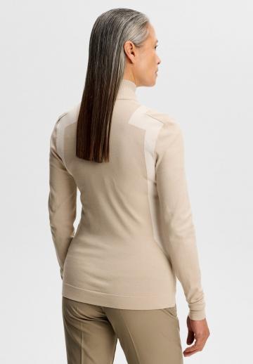 Спортивная толстовка