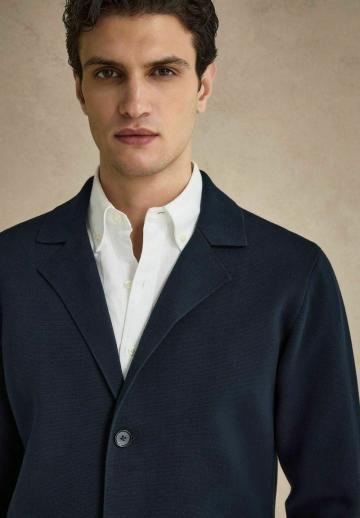 Вязаная кофта