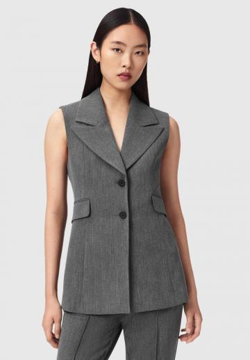 Джинсовая жилетка