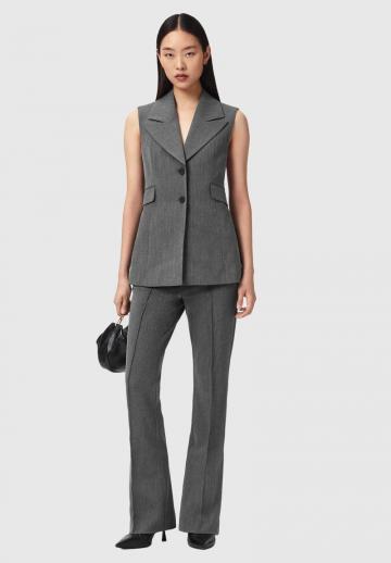 Джинсовая жилетка