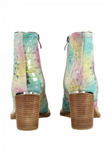 Полусапожки на высоком каблуке