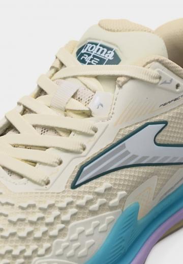 Теннисные кроссовки