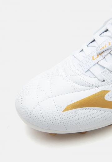 Футбольные бутсы