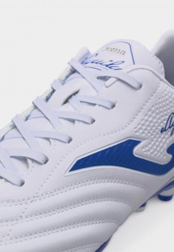 Футбольные бутсы