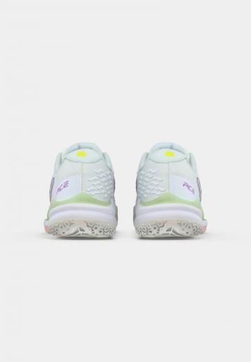 Теннисные кроссовки