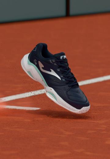 Теннисные кроссовки