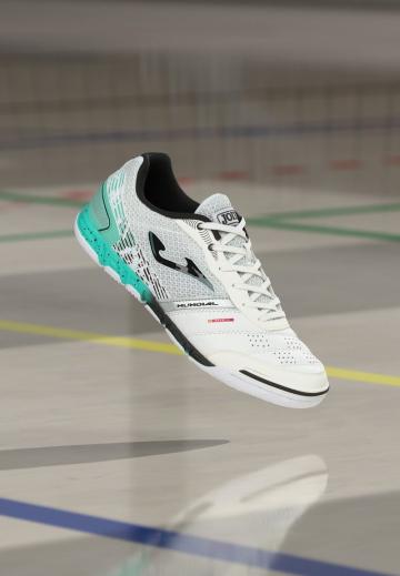 Футбольные бутсы