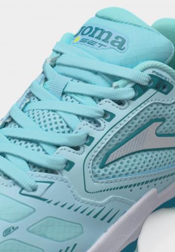 Теннисные кроссовки