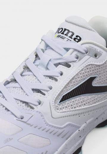 Теннисные кроссовки