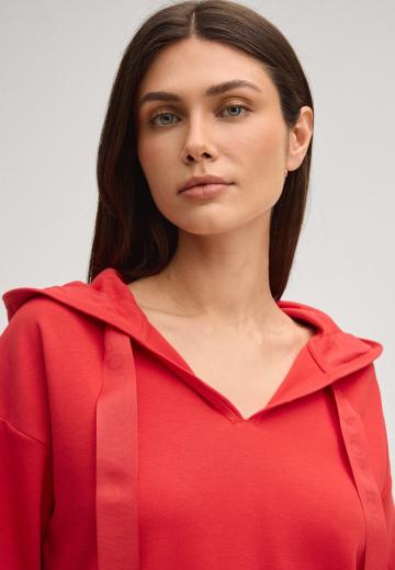 Пуловер с капюшоном