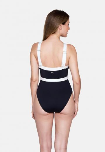 Слитный купальник