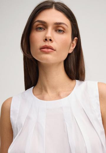 Блузка без рукавов