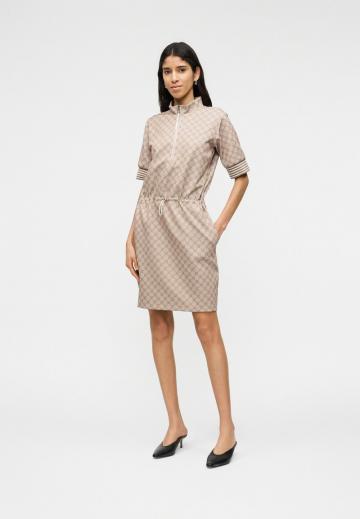 Короткое платье