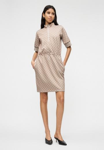 Короткое платье