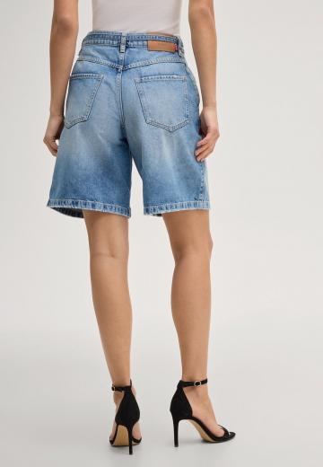 Джинсовые шорты