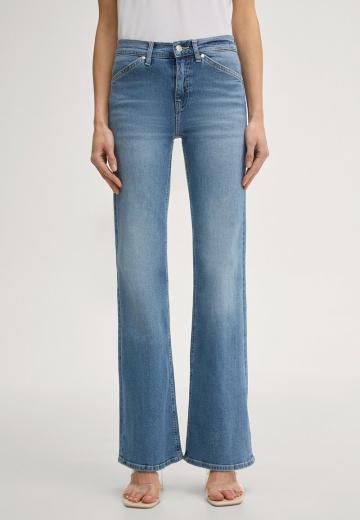 Клешеные брюки