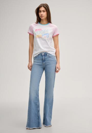 Клешеные джинсы