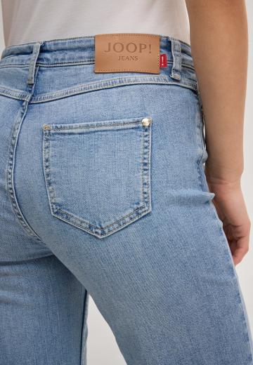 Клешеные джинсы