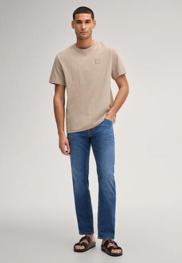 Прямые джинсы