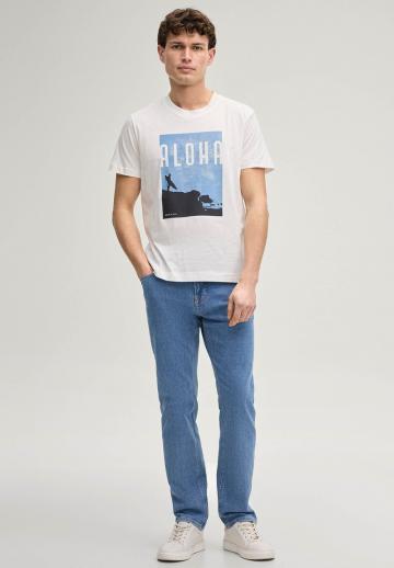 Прямые джинсы