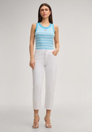 Короткие джинсы