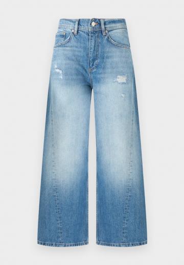 Короткие джинсы