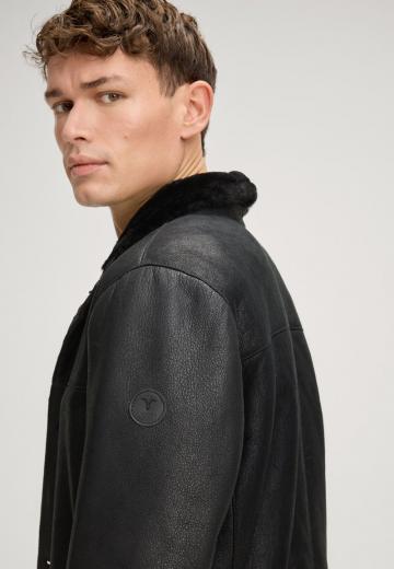 Короткое пальто