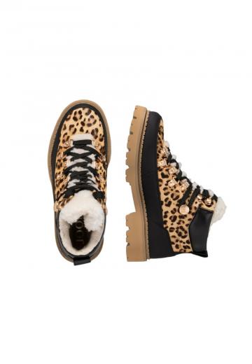 Зимние ботинки