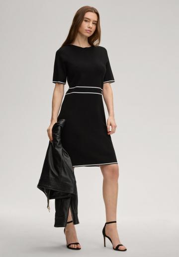 Вязаное платье