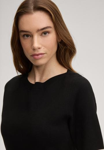 Вязаное платье