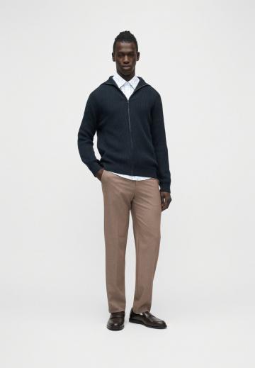 Вязаная кофта