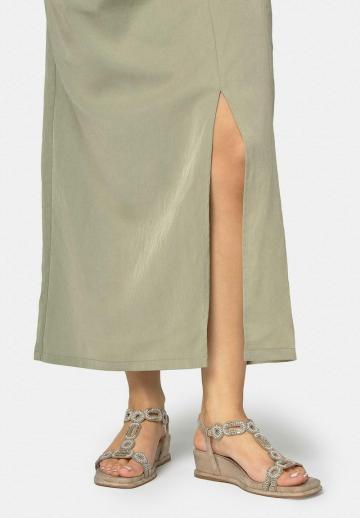 Босоножки на танкетке