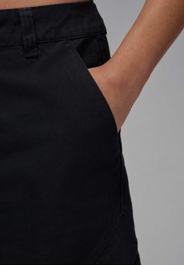 Юбка с накладными карманами