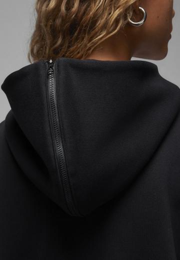 Пуловер с капюшоном